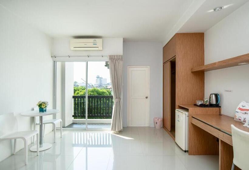 스탠다드 룸 킹사이즈 침대, Riski Residence Ngamwongwan