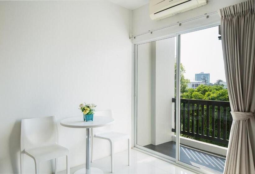 غرفة قياسية سرير كينج, Riski Residence Ngamwongwan