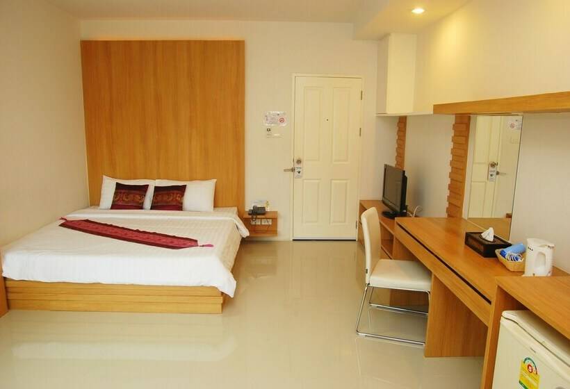 디럭스 룸, Riski Residence Ngamwongwan