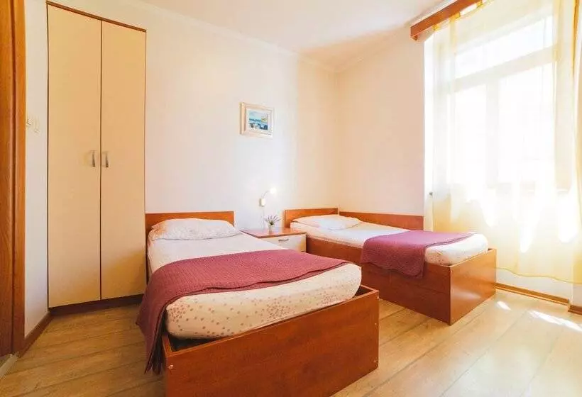 Estudio Comfort, Villa Spalatina