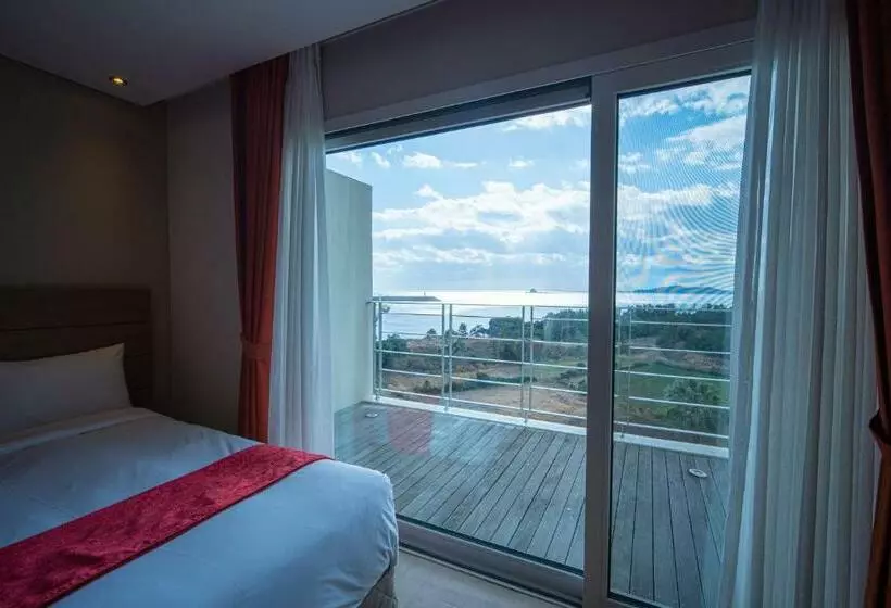 Standard Kolmen Hengen Huone, Y Resort Jeju