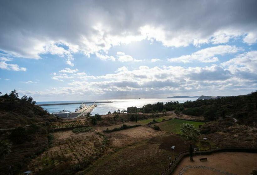 Номер Стандарт Трехместный, Y Resort Jeju
