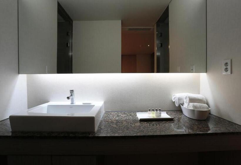 سوئیت با وان آب گرم, Y Resort Jeju