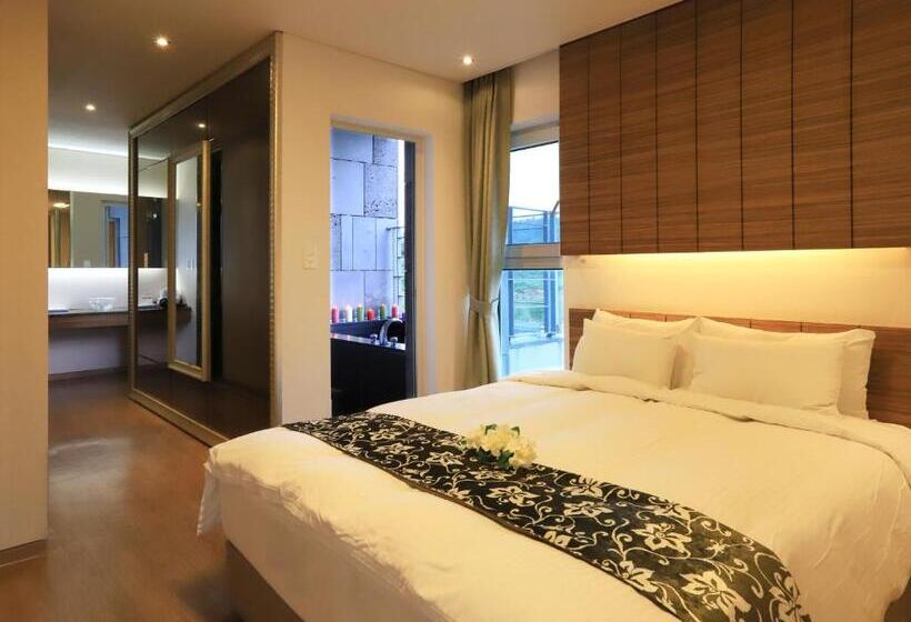 جناح مزود بجاكوزى, Y Resort Jeju