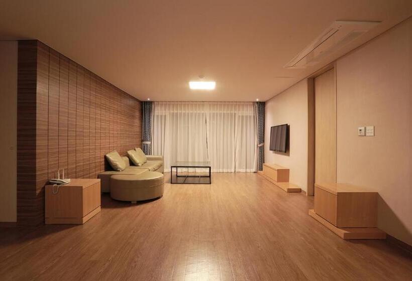 جناح إدارى, Y Resort Jeju