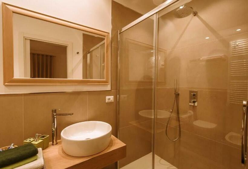 سوییت با چشم‌انداز دریا, Casa Aricò & Shatulle Suites
