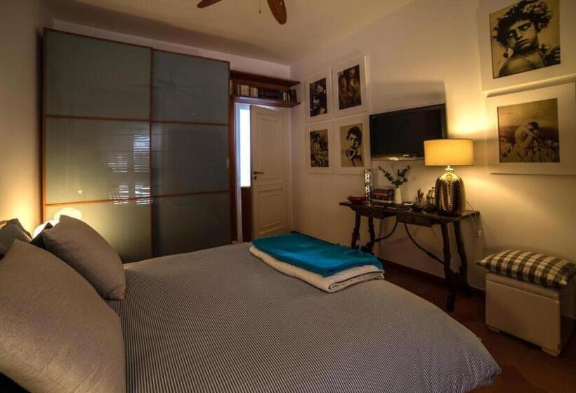 اتاق استاندارد با بالکن, Casa Aricò & Shatulle Suites