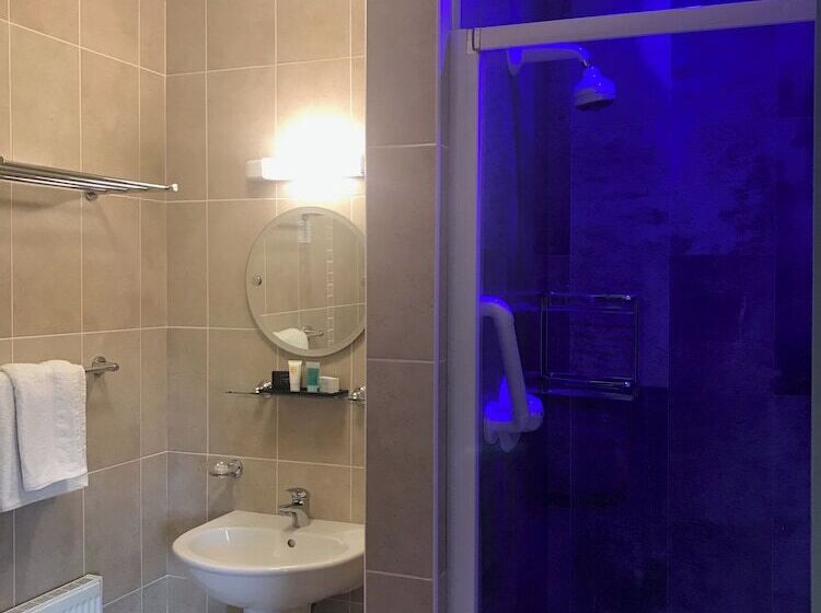 Номер Стандарт Трехместный, Avlon House Bed And Breakfast