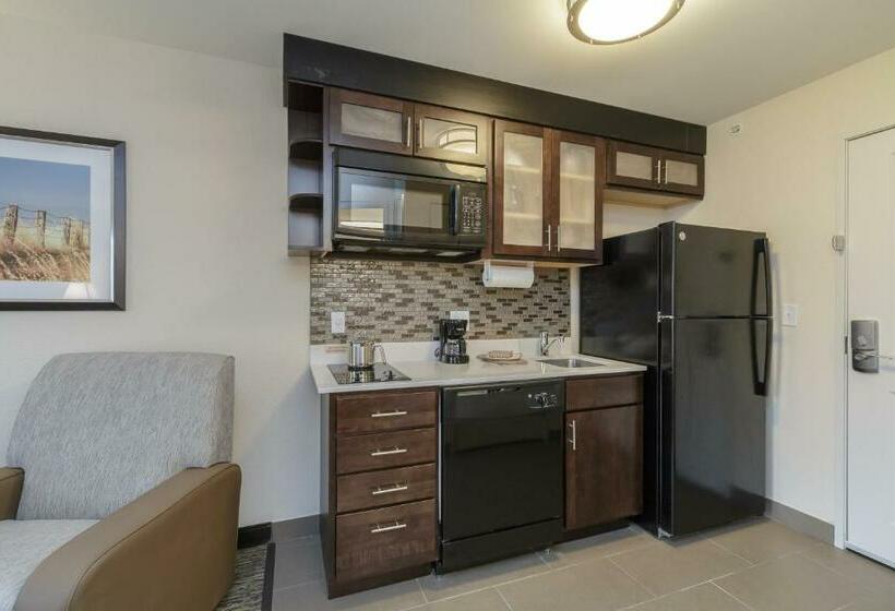 إستوديو قياسى سرير كينج, Candlewood Suites Mishawaka, An Ihg