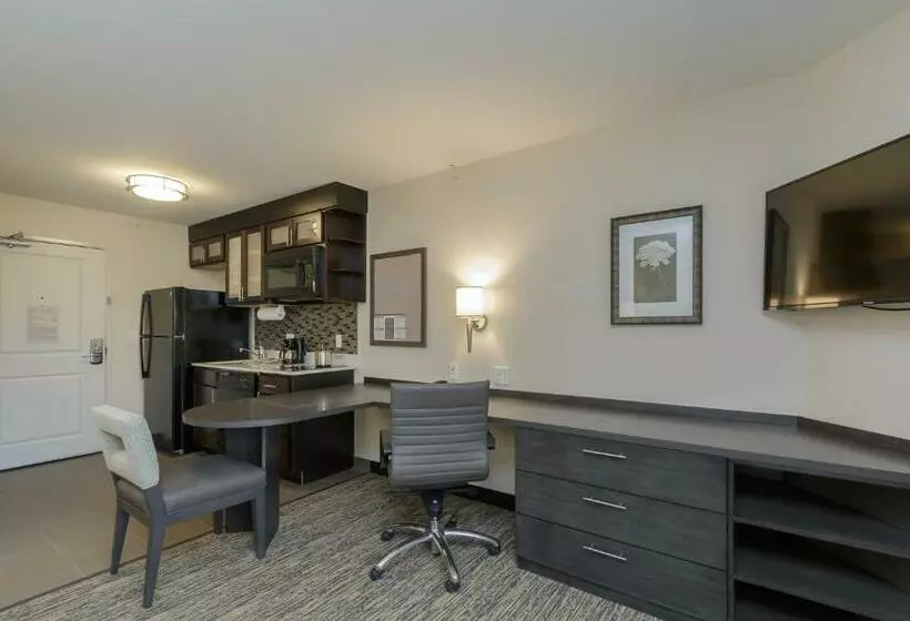 スタンダードスタジオ, Candlewood Suites Mishawaka, An Ihg