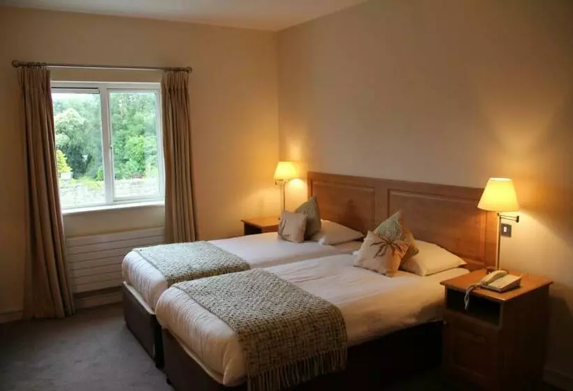 اتاق استاندارد یک نفره, Deebert House