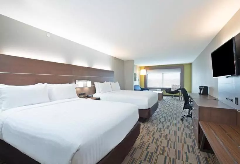 スイート, Holiday Inn Express & Suites Uniontown, An Ihg