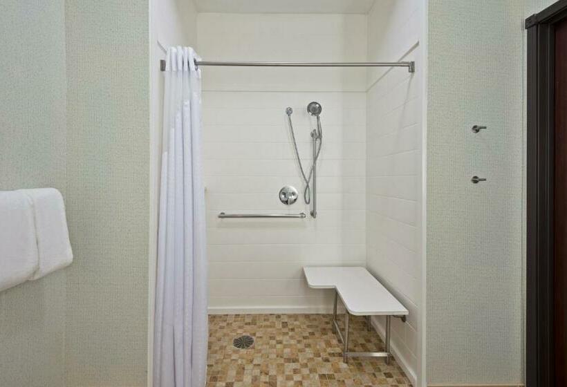 Номер Стандарт Кровать Кинг Адаптированный для Инвалидов, Holiday Inn Express & Suites Uniontown, An Ihg