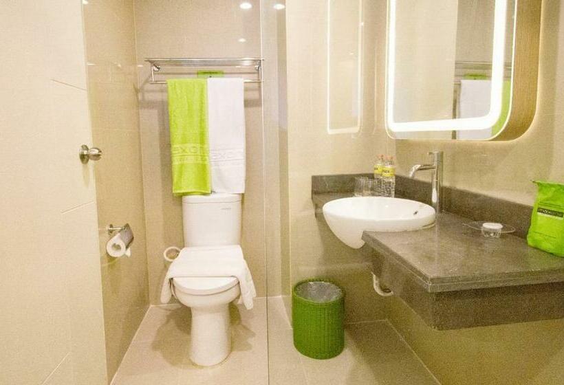 Люкс, Maxonehotels.com Resort Makassar