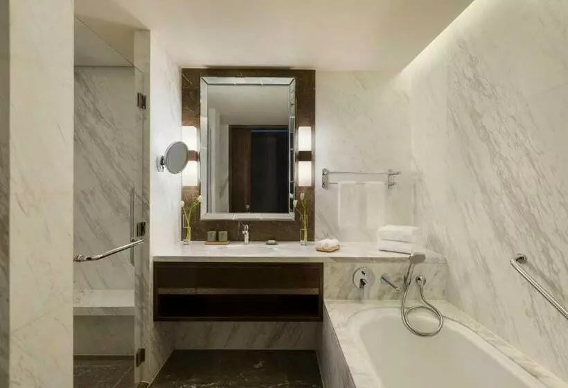 キングサイズベッドのデラックスルーム, Midtown Shangri La, Hangzhou   Around 5 Minutes Walking Distance To West Lake