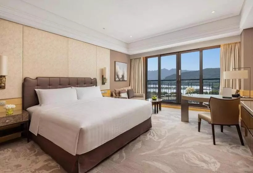 キングサイズベッドのスタンダードルーム, Midtown Shangri La, Hangzhou   Around 5 Minutes Walking Distance To West Lake