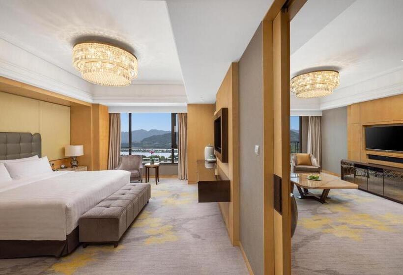 סוויטה אקזקיוטיב, Midtown Shangri La, Hangzhou   Around 5 Minutes Walking Distance To West Lake