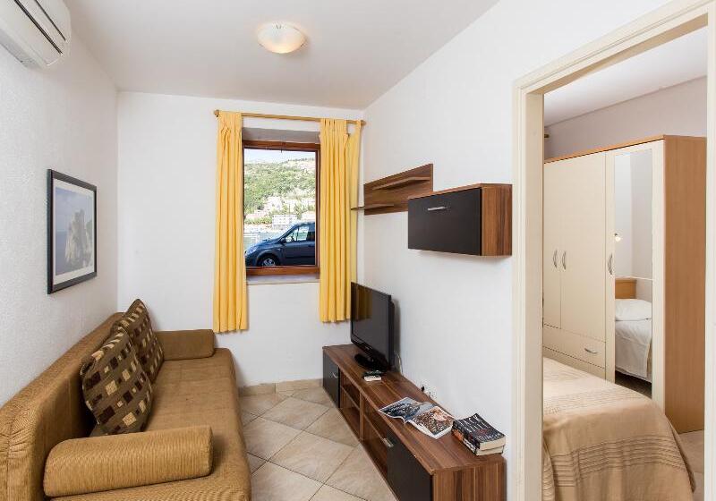 Апартаменты 1 Спальня, Orka Apartments