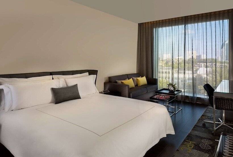 סטודיו אקזקיוטיב, Park Plaza London Waterloo