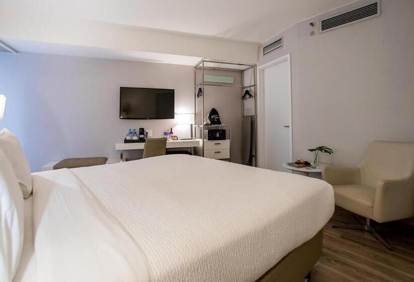 اتاق لوکس با تخت بزرگ, Radisson Rio De Janeiro Barra