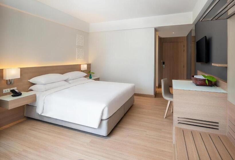 Номер Superior Кровать Кинг, Andaman Beach Hotel Phuket Handwritten Collection