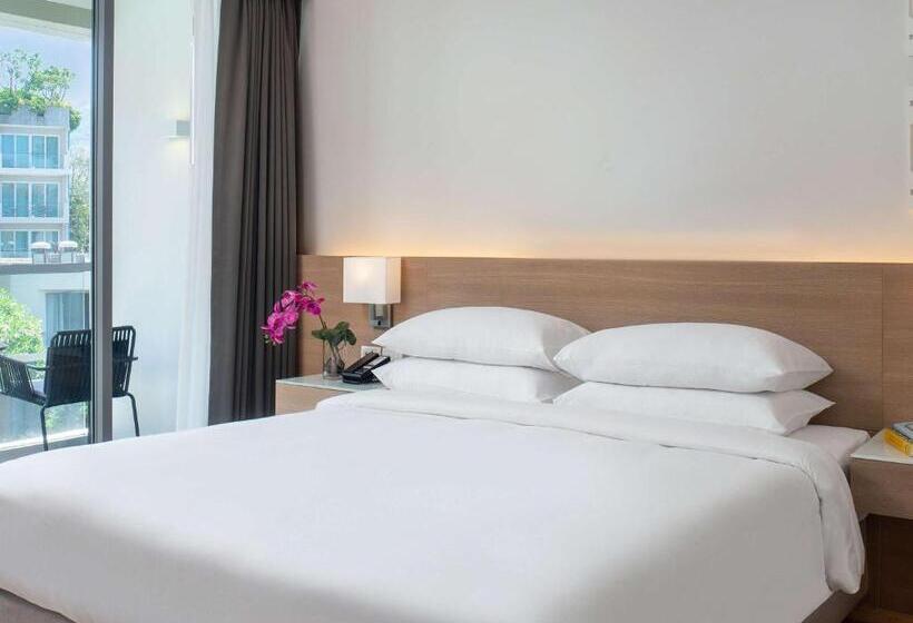 Номер Superior Кровать Кинг, Andaman Beach Hotel Phuket Handwritten Collection