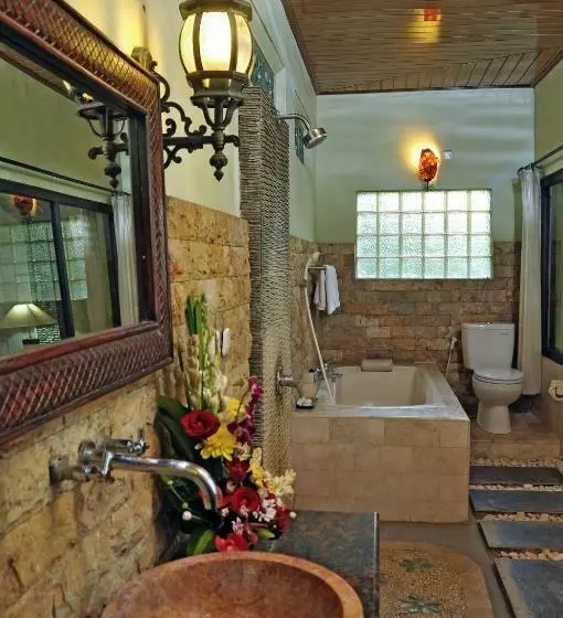 اتاق لوکس, Three Brothers Bungalows & Villas
