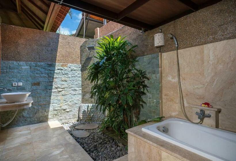 اتاق لوکس, Three Brothers Bungalows & Villas