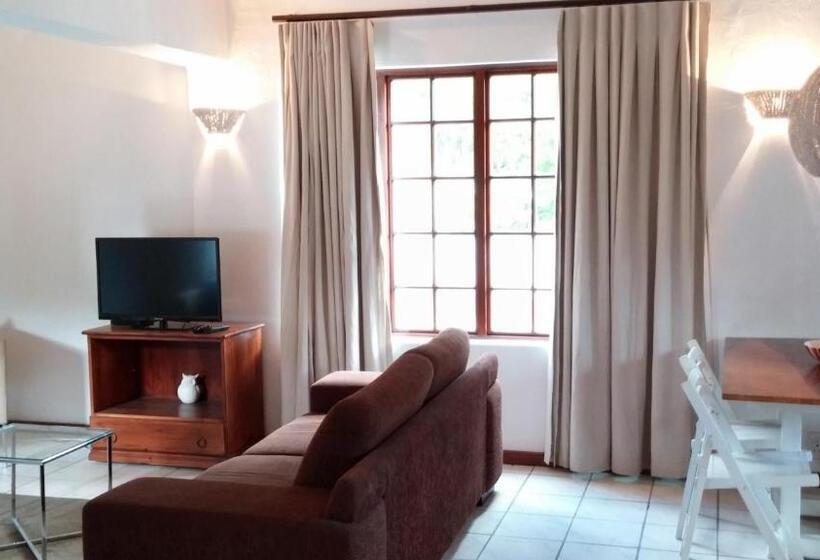 スタンダードバンガロー, De Molen Guest House