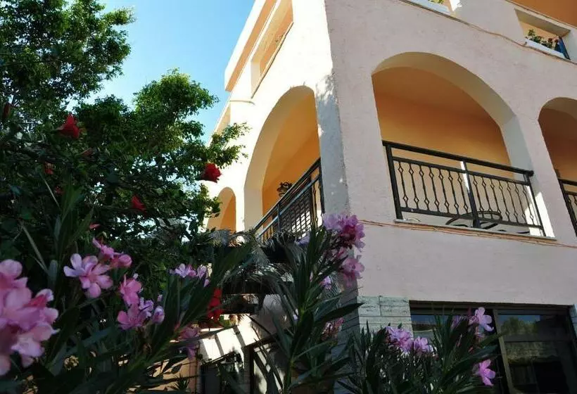 اتاق استاندارد, House Margot