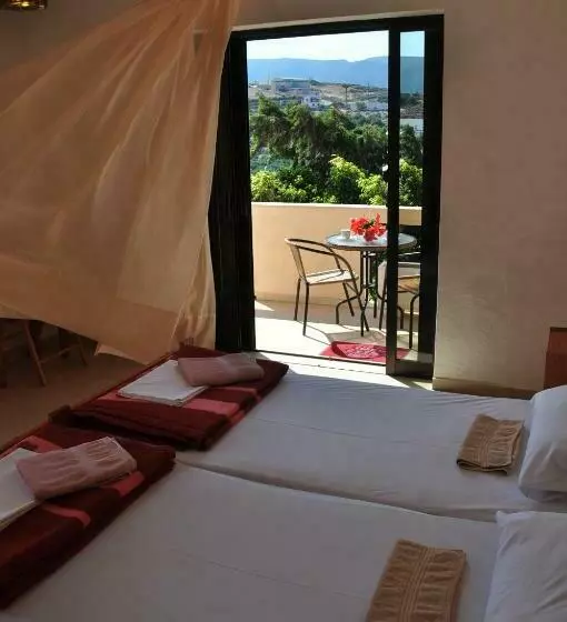 اتاق استاندارد, House Margot
