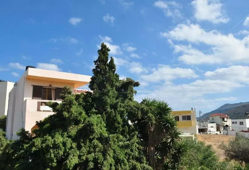 اتاق استاندارد, House Margot