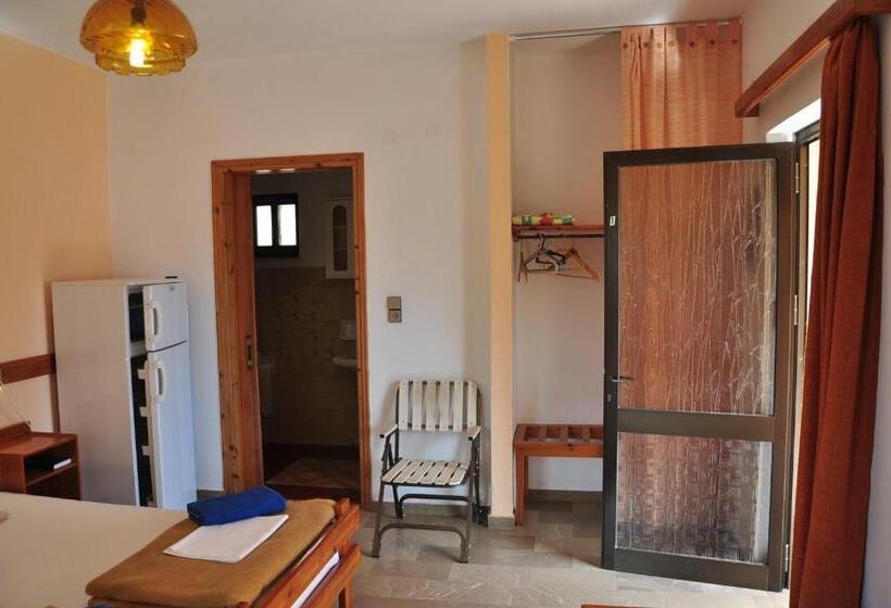 חדר סטנדרט לארבעה, House Margot