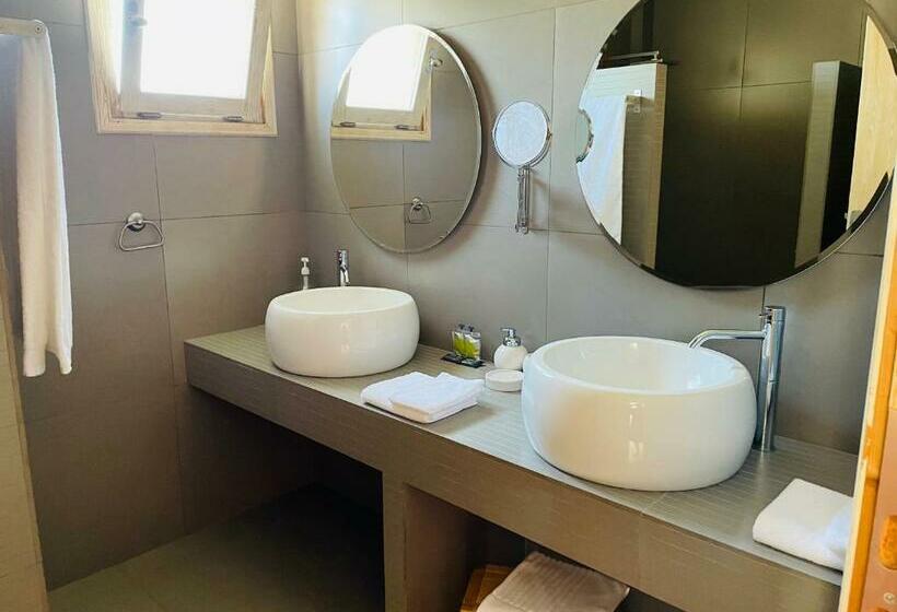 סוויטת ג'וניור, Speires Suites