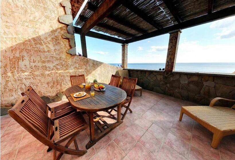 דירת חדר נוף לים, Residence Il Borgo Di Porto Corallo