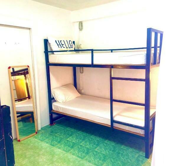 共用房间的床, See Sea Backpackers House