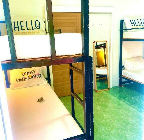 共用房间的床, See Sea Backpackers House