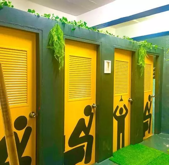 ルームシェアのワンベッド, See Sea Backpackers House
