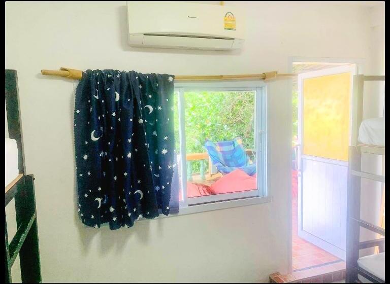 공동 객실, See Sea Backpackers House