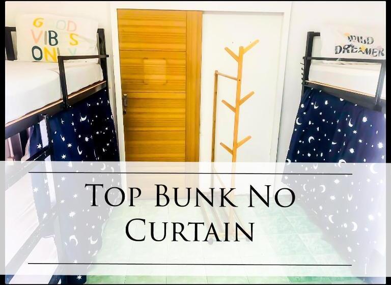 共用房间的床, See Sea Backpackers House