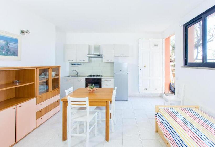 إستديو عائلى, Villa Emilia