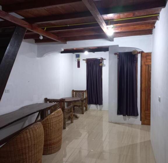 اتاق استاندارد, Town Hostel