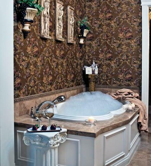 جناح مطلّ علي حمام السباحة, Cameo Heights Mansion And The Vine Fine Dining Restaurant