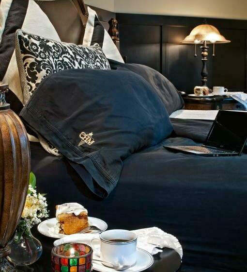 套房带泳池景, Cameo Heights Mansion And The Vine Fine Dining Restaurant