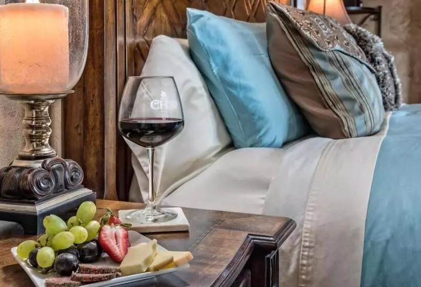 Standard-studio Allasnäkymä, Cameo Heights Mansion And The Vine Fine Dining Restaurant