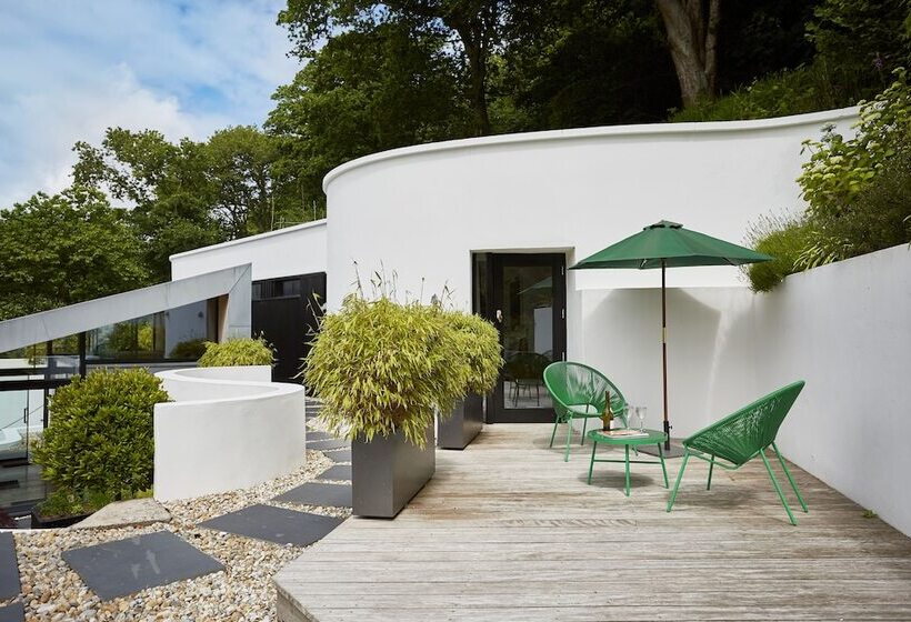 اتاق استاندارد, Kaywana Hall