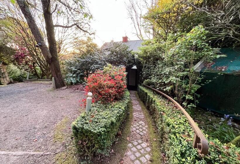 ２ベッドルームハウス, Woolrich Historic Garden Cottage