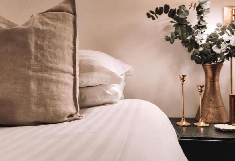 ２ベッドルームハウス, Woolrich Historic Garden Cottage