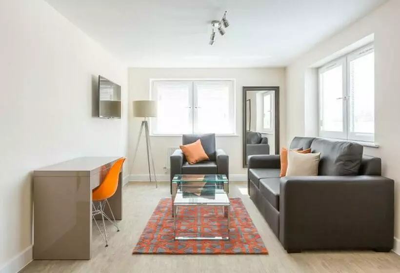 2ベッドルームアパートメント, Central Gate Apartments By House Of Fisher