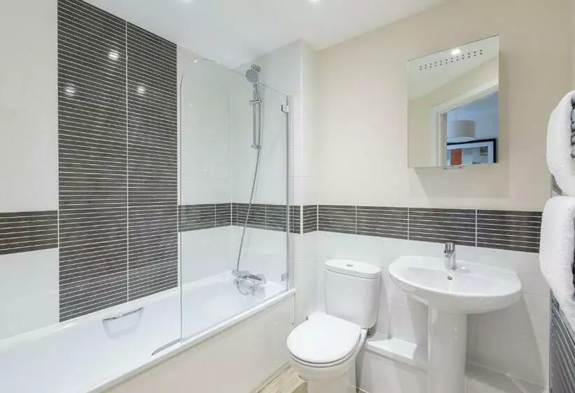 2ベッドルームアパートメント, Central Gate Apartments By House Of Fisher